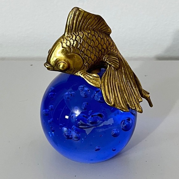Brass Goldfish on Cobalt Blue Glass Ball Paperweight Figurine Home Decor Art - Picture 1 of 6